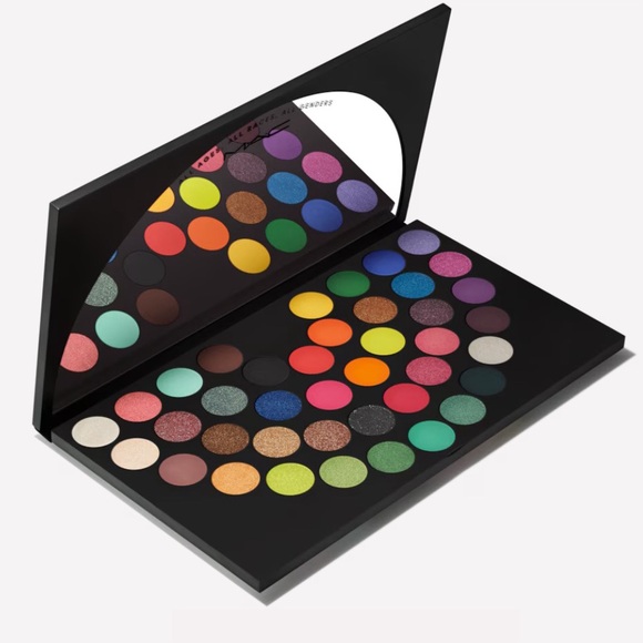 M•A•C 🌈40 SHADES OF PRIDE EYE SHADOW VAULT /SOLD OUT! - Picture 3 of 15